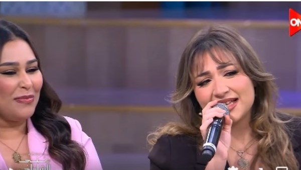 أبطال مسرحية “أم كلثوم” يتألقون بأغنية “قلبي دليلي”ببرنامج «معكم» مع منى الشاذلي
