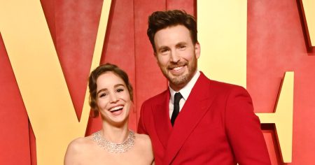 نجم فيلم “كابتن أمريكا” كريس إيفانز وزوجته ألبا بابتيستا يرحبان بالطفل رقم 1: تقرير