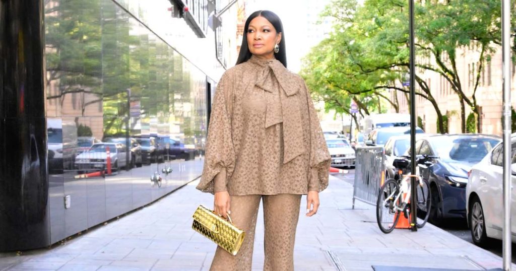 جعلت Garcelle Beauvais الذهب محايدًا للخريف الجديد – انسخ حقيبة Bottega التي تبلغ قيمتها 3500 دولار مقابل 56 دولارًا