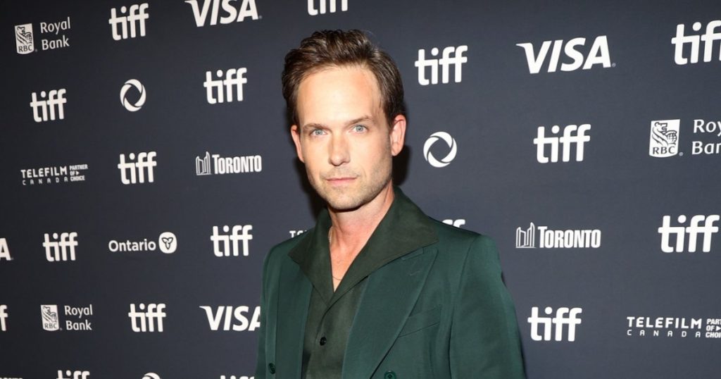 المشاهير الذين شاركوا أو التقطوا صورًا عارية لشركائهم: باتريك جي آدامز، المزيد