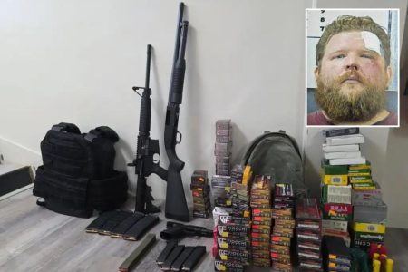 القبض على رجل من ولاية ألاباما، جيريمي واين شوميكر، بتهمة تهديدات مسلحة للمعابد اليهودية