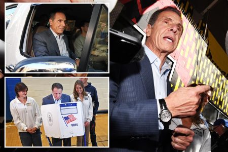 يصف كومو السباق بأنه “أهم انتخابات في حياتي” وهو يقدم عرضًا للناخبين في يوم الانتخابات الأخير