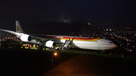 فنزويلا تسحب تراخيص عمل ٦ شركات طيران بعد مهلة بشأن الرحلات المعلقة.