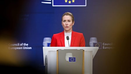 كاجا كالاس تدعو إلى تقييد الجيش الروسي بدلًا من الأوكراني في أي اتفاق سلام.