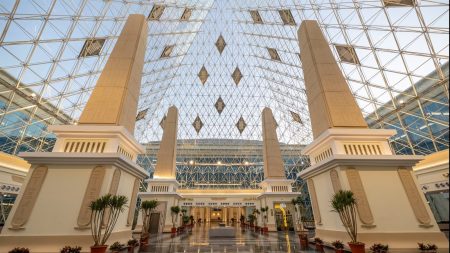 محطة قطارات بشتيل.. صرح ضخم لخدمة أهالي الصعيد وتخفيف الضغط عن رمسيس| إنفوجراف