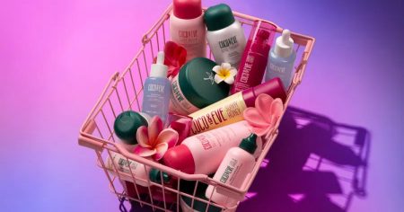 تُقدم كوكو آند إيف عروضًا مبكرة لـ (الجمعة السوداء) على مُنتجات التسمير الذاتي وغيرها، بخصم يصل إلى 40%.