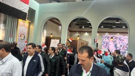 إقبال كثيف للمصريين بالخارج على لجان تصويت مجلس النواب في الخليج