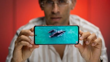 صفقة غير مسبوقة من أمازون وبست باي لهاتف Motorola Razr 2024: تخفيضات ضخمة تنافس السوق الأميركي