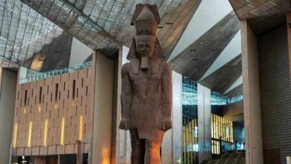 بدء وصول الوفود المشاركة في حفل افتتاح المتحف المصري الكبير