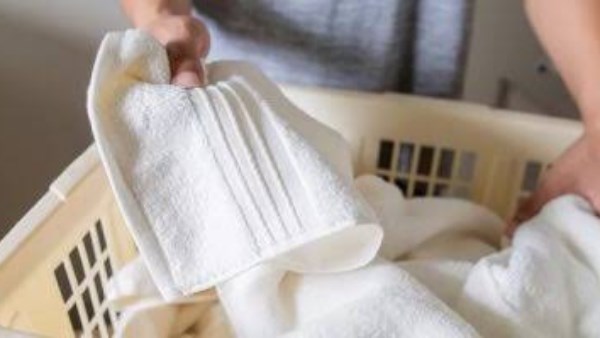 فوائد استخدام الخل الأبيض في غسيل الملابس