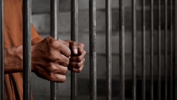 الحبس 5 سنوات عقوبة نشر شائعات كاذبة حول الأوضاع الداخلية للبلاد