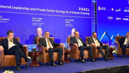 هيئة الاستثمار: إنتاج ضخم للألواح الشمسية بمكون محلي 90% في الربع الأول من 2026