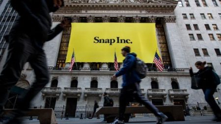 ارتفاع أسهم Snap بنسبة 25% بفضل توقعات قوية وصفقات بقيمة 400 مليون دولار