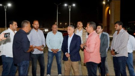 محافظ الإسماعيلية يتفقد أعمال التطوير بطريق البلاچات ومنتجع الفيروز السياحي