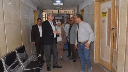 محافظ الغربية خلال جولة مفاجئة بمستشفى قطور المركزي وعيادة التأمين الصحي: لن نسمح بأي تقصير.. المواطن له حق في خدمة طبية آمنة وكريمة