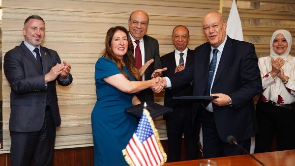 توقيع مذكرة تفاهم بين مصر والولايات المتحدة لتعزيز منظومة الأمن بمطار القاهرة