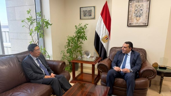مباحثات مصرية لترتيب زيارة لسنغافورة لبحث التعاون الاستثماري