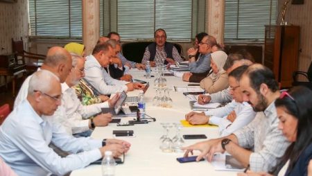 وزير قطاع الأعمال: مشروع تطوير صناعة الغزل والنسيج يمتد على مساحة مليون متر في 7 محافظات