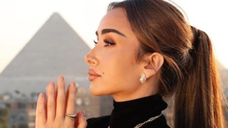 ألف نجمة في السماء.. هنا الزاهد توجه رسالة حب مؤثرة لوالدتها