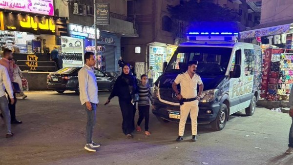 حملات موسعة بمحيط مترو حدائق حلوان لضبط حائزي المواد المخدرة| صور