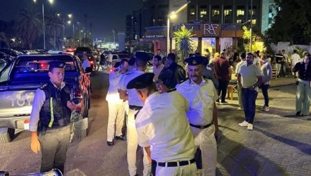 لا تهاون مع الخارجين عن القانون.. شاهد أكبر حملة أمنية على مناطق القاهرة الجديدة