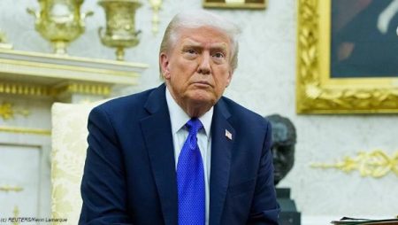 ديمقراطيون: إنهاء الإغلاق الحكومي يمنح ترامب حجب رواتب بعض العاملين