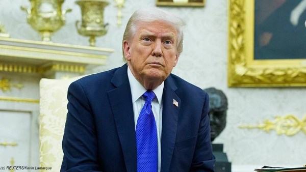 ديمقراطيون: إنهاء الإغلاق الحكومي يمنح ترامب حجب رواتب بعض العاملين