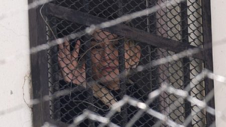 بوليفيا تفرج عن الرئيسة السابقة جانين آنيز بعد أربع سنوات من السجن