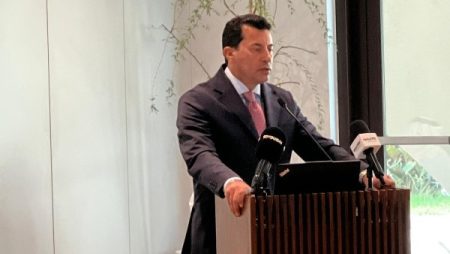 وزير الشباب والرياضة يعلن تفاصيل النسخة العاشرة من سباق زايد الخيري