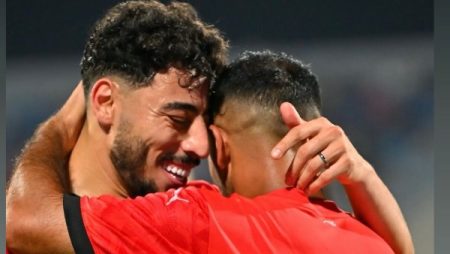 أفشة يُوجّه رسالة لـ أكرم توفيق في عيد ميلاده