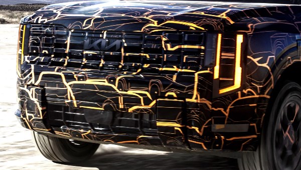 كن أول من يشاهد.. كيا تيلورايد 2027 تكشف عن وجهها قبل عرضها رسميًا