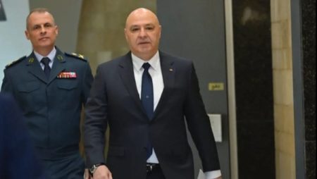 بدعوة من نظيرة البلغاري.. الرئيس اللبناني يغادر البلاد متجها إلى صوفيا