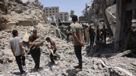 هل تعارض إسرائيل نشر قوات دولية في غزة؟.. دبلوماسي أمريكي سابق يجيب