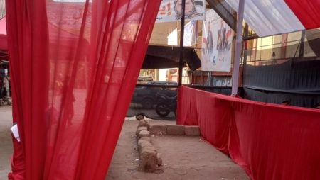 جولات أمام مدرسة 6 أكتوبر الابتدائية ببولاق الدكرور لحث المواطنين على المشاركة في الانتخابات.. فيديو وصور