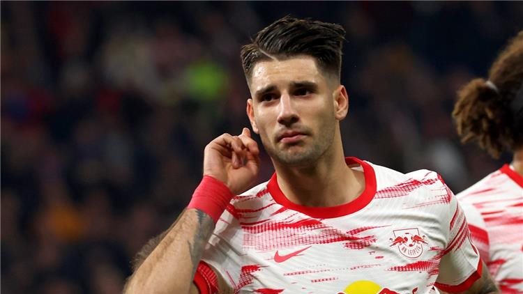 سوبوسلاي يُطالب لاعبي ليفربول بالحفاظ على الروح القتالية