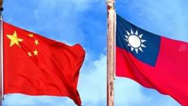 تايوان ترصد 18 طائرة عسكرية و8 سفن صينية في محيط الجزيرة