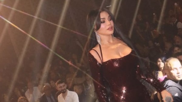هيفاء وهبي تتألّق في حفلٍ جماهيري كامل العدد بالأردن