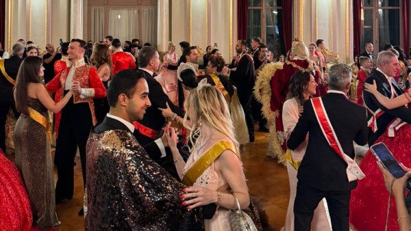 مصر تستضيف لأول مرة الحفل الملكي العالمي “The Grand Ball” بقصر عابدين