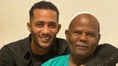 محمد إمام ينعى والد محمد رمضان