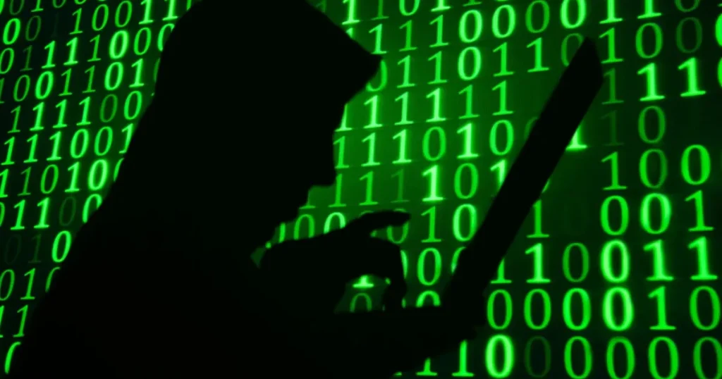 جوجل ترصد أول برمجية خبيثة في العالم "تطور نفسها لحظياً"أعلنت مجموعة استخبارات التهديدات التابعة لجوجل (Google Threat Intelligence Group – GTIG) عن اكتشاف برمجية خبيثة جديدة مدعومة بالذكاء الاصطناعي قادرة على إعادة كتابة شيفرتها البرمجية أثناء تنفيذ الهجوم، في سلوك وُصف بأنه غير مسبوق في عالم البرمجيات الضارة.11 نوفمبر 2025 16:16