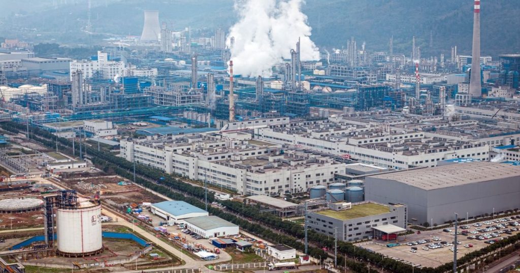 الصين تبني “أسطول ظل” محلياً لاستيراد الغاز الروسي المعاقب