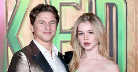 هاربر، ابنة نيل باتريك هاريس، ترتدي إطلالة خضراء لامعة في عرض (Wicked: For Good) الأول.