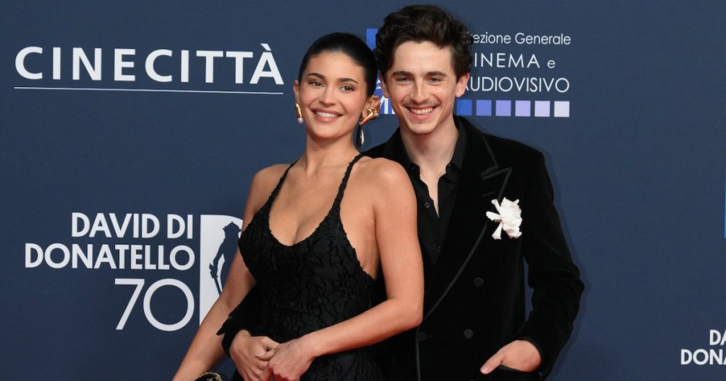 تيموثي شالاميت يلمح إلى أن إنجاب الأطفال “قد يكون على الرادار” وسط الرومانسية مع كايلي جينر