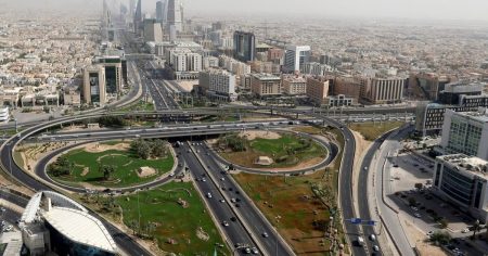 “موديز”: استمرار زخم الاقتصاد السعودي مدفوعاً بحيوية القطاع غير النفطي