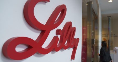 أكبر شركة أدوية بالعالم تدخل نادي التريليون دولار بفضل معالجة السمنة