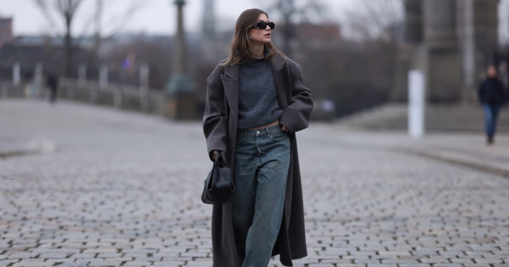 تعتبر أغراض السفرجل الجديدة التي يجب اقتناؤها في الطقس البارد فاخرة جدًا – البلوزات والفساتين والمزيد بسعر يبدأ من 15 دولارًا