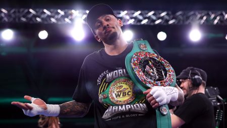 بين ويتكر يوقف بنجامان غافازي بالضربة القاضية في الجولة الأولى ببرمنغهام.