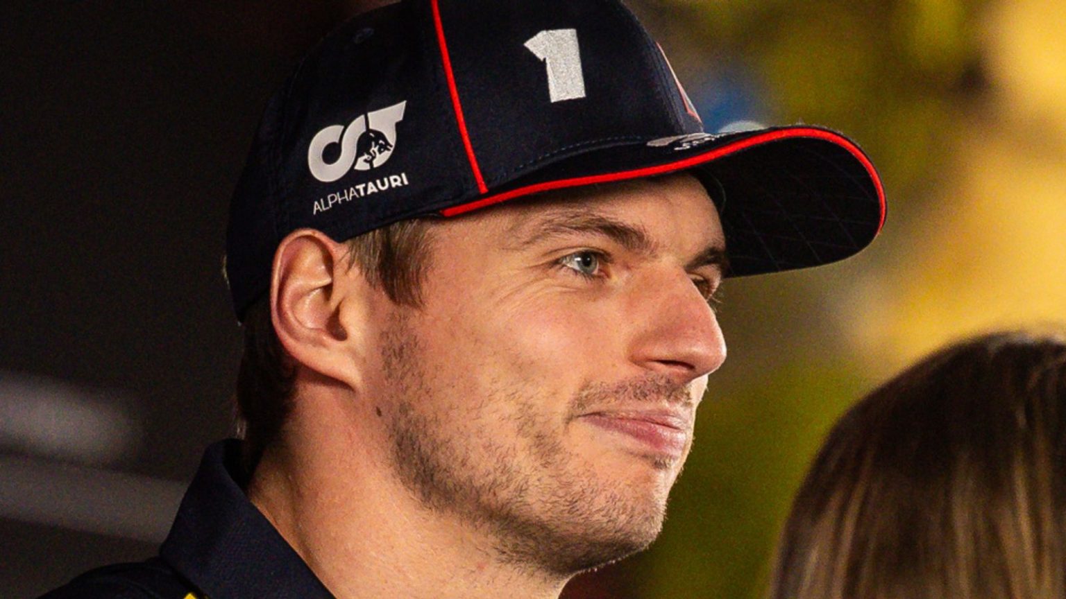 يقول ماكس فيرستابن إن أوسكار بياستري يمكن أن يصنف نفسه كسائق “رقم 2” لمساعدة لاندو نوريس في (F1).