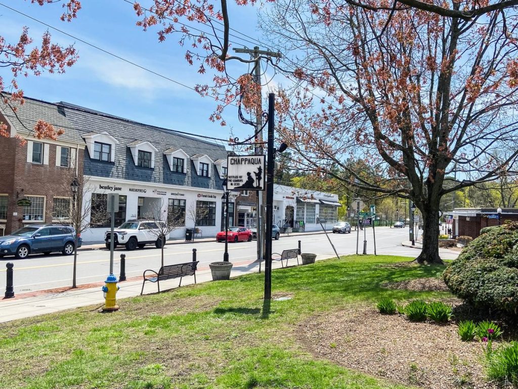 كشفت دراسة عن أغنى ضواحي أمريكا وأصغرها سكاناً، ٥ منها تخدم (نيويورك) في نطاق التنقل اليومي.