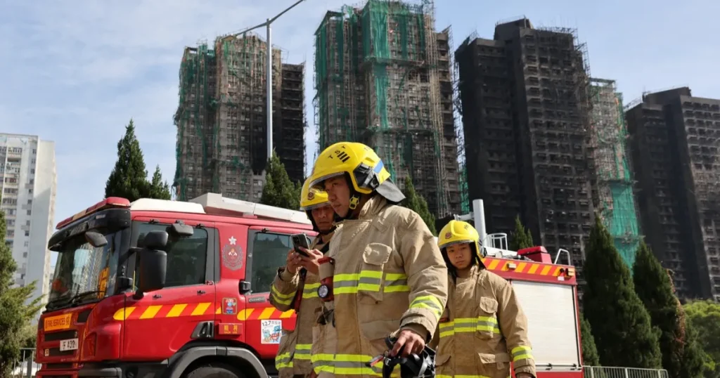 انتهاء جهود الإنقاذ في حريق أبراج هونج كونج.. وارتفاع عدد الضحايا إلى 128